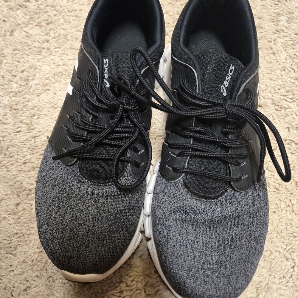 ASICS Women's Black and Gray Running Shoes
